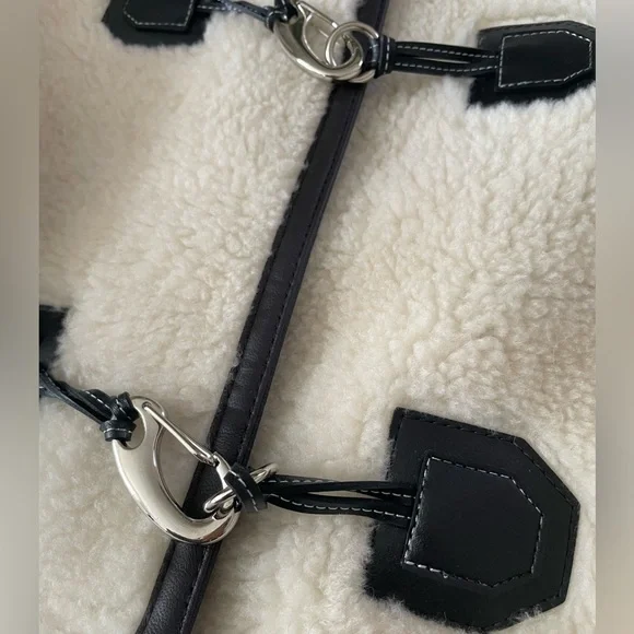 Korea by We Are Shearling Jacket Wool blend Teddy Double Sided One Size - Picture 2 of 16